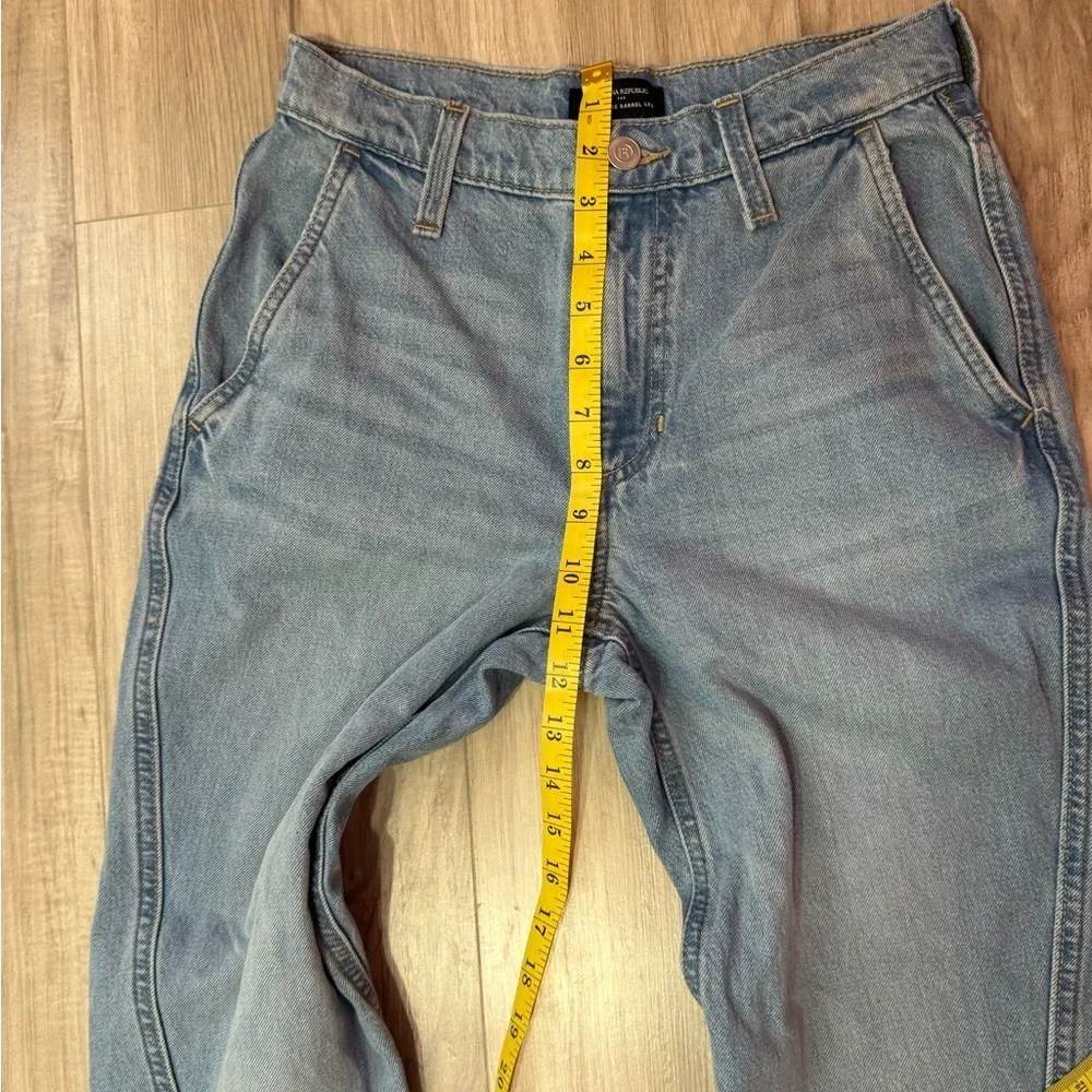 Banana Republic Relaxed Straight Blue Denim Jeans